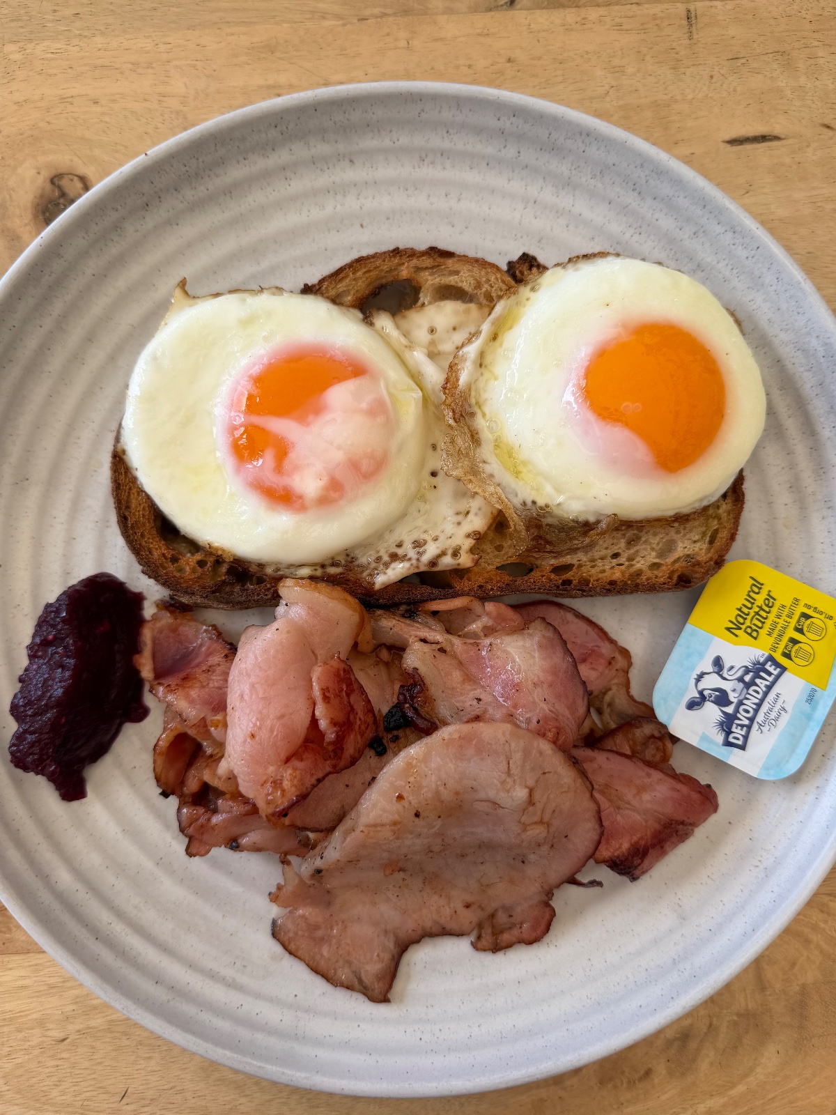 I tried making a simple Italian-style breakfast this morning.