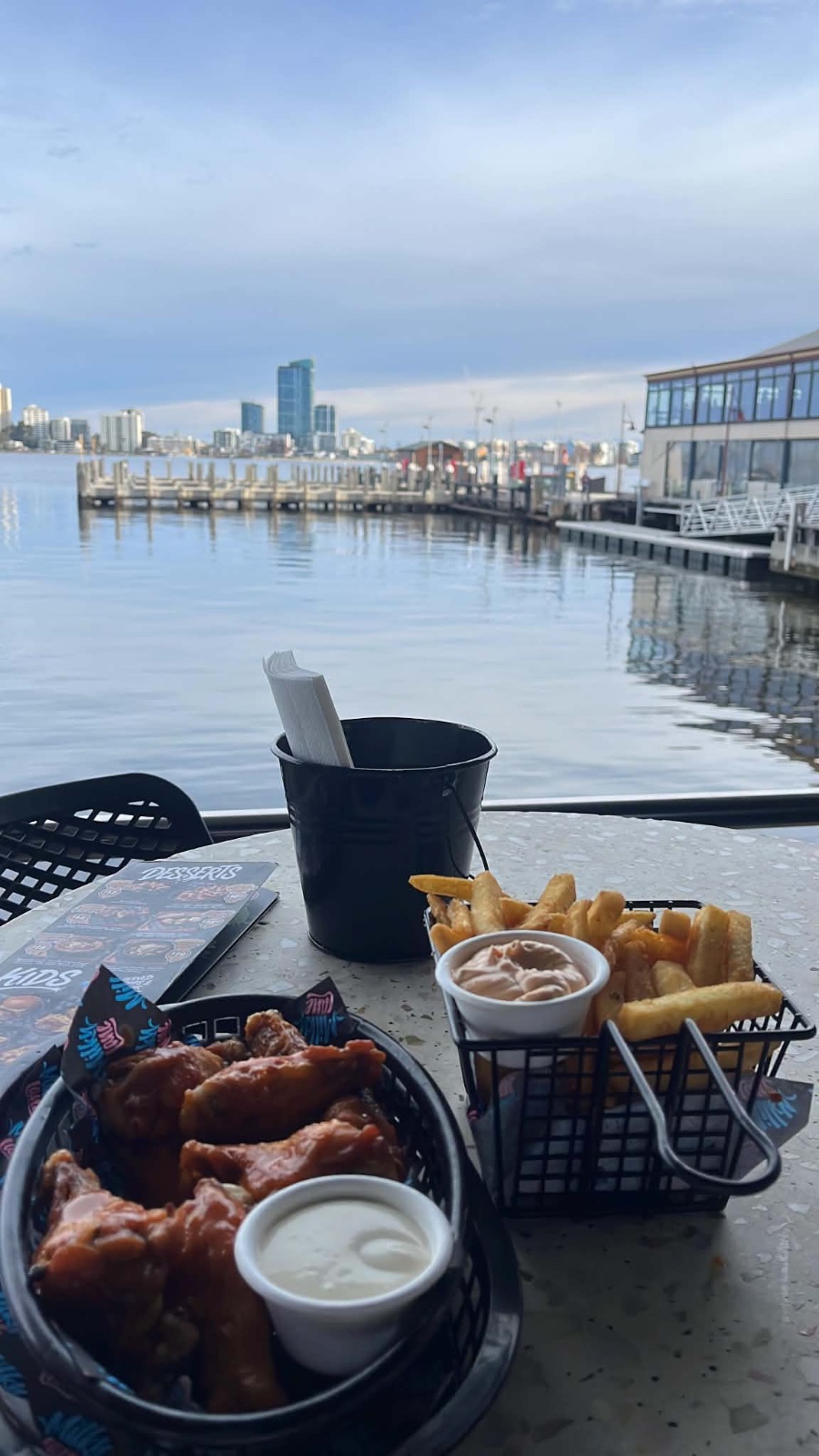 Buffalo Wings and Chips